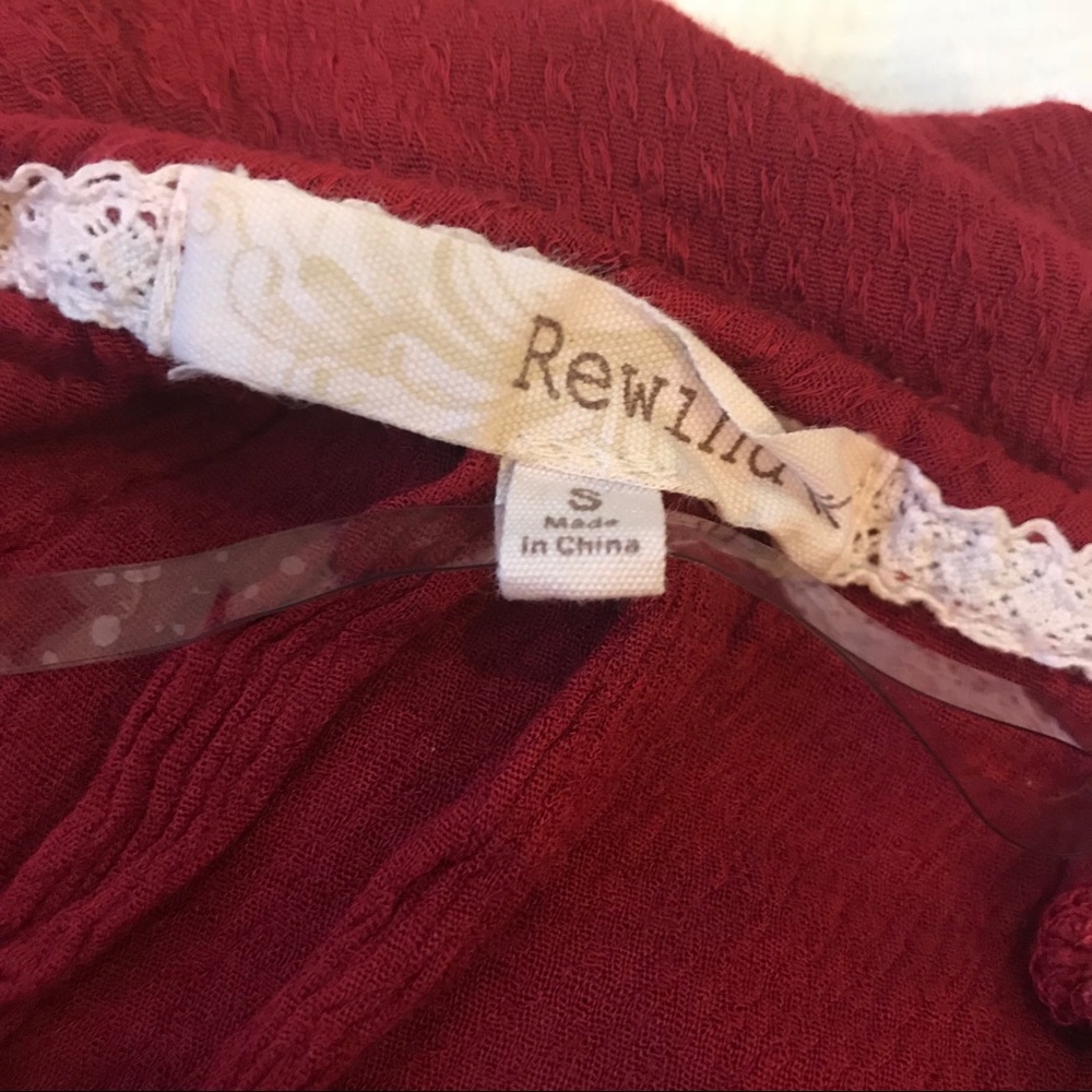 Red top - Picture 4 of 4